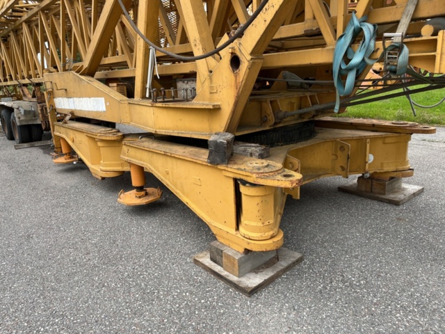 1214898-3 Semi-mobile tower crane, Liebherr 112K -1996