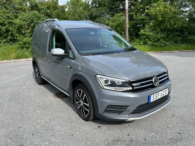 1227416-3 Volkswagen Caddy Alltrack Van -2017