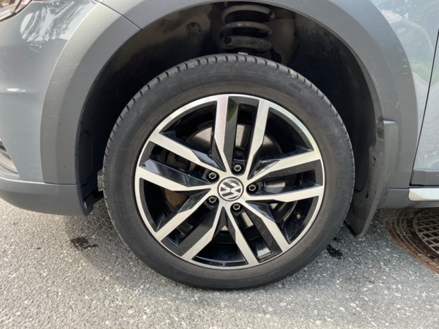 1227416-16 Volkswagen Caddy Alltrack Van -2017