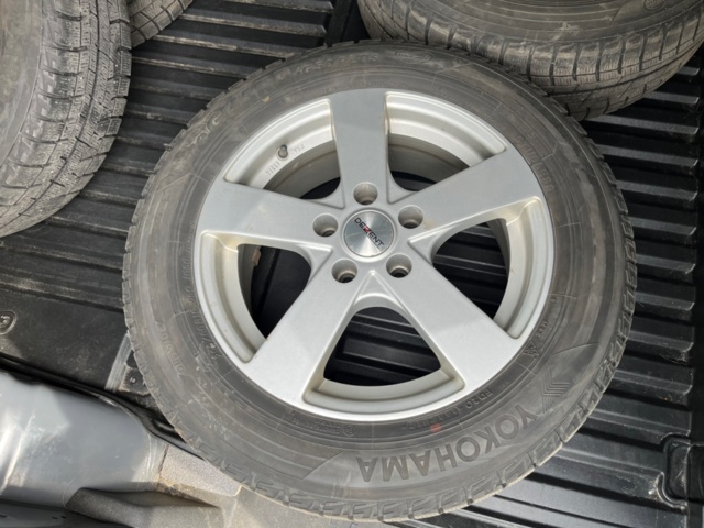 1227416-27 Volkswagen Caddy Alltrack Van -2017