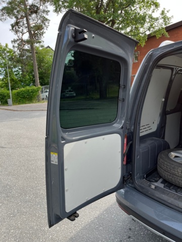 1227416-30 Volkswagen Caddy Alltrack Van -2017