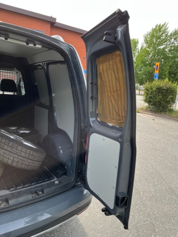 1227416-31 Volkswagen Caddy Alltrack Van -2017