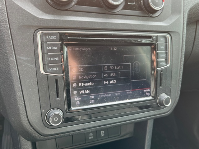 1227416-45 Volkswagen Caddy Alltrack Van -2017