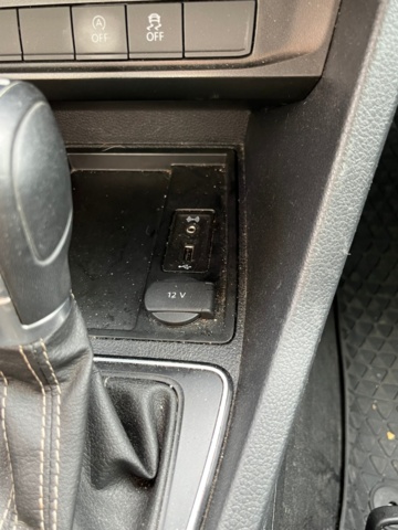 1227416-41 Volkswagen Caddy Alltrack Van -2017