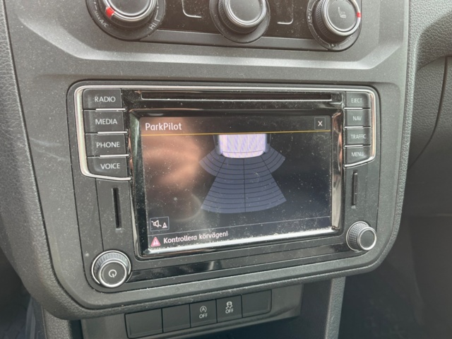 1227416-46 Volkswagen Caddy Alltrack Van -2017