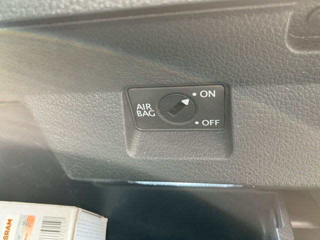 1227416-51 Volkswagen Caddy Alltrack Van -2017