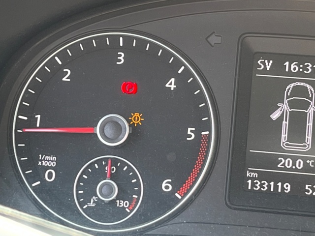 1227416-54 Volkswagen Caddy Alltrack Van -2017