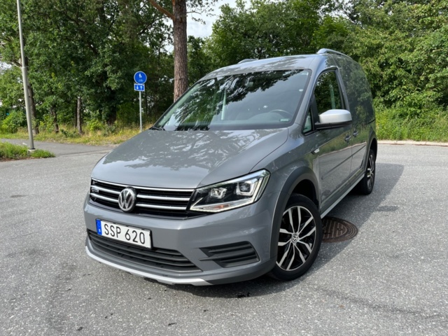 1227416-64 Volkswagen Caddy Alltrack Van -2017