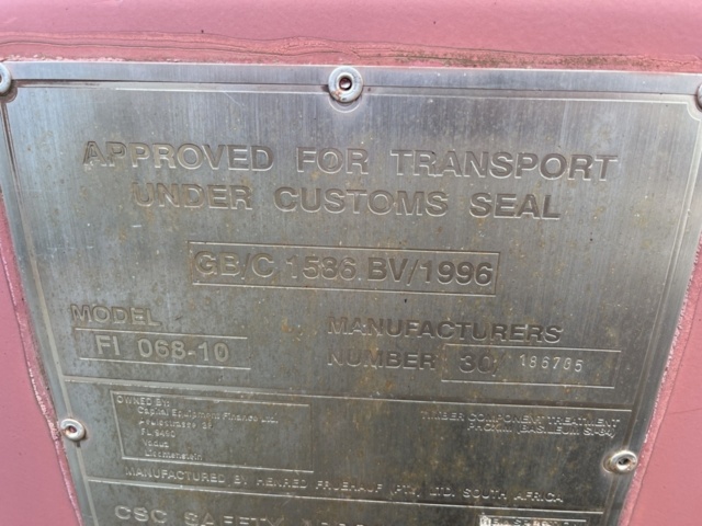 1214908-7 20-fots container med innehåll