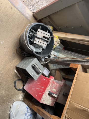 1214908-12 20-fots container med innehåll