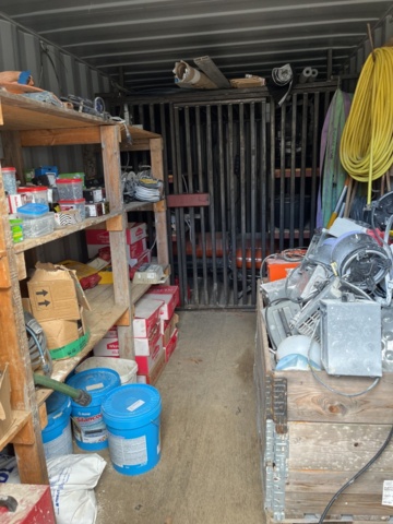 1214908-22 20-fots container med innehåll