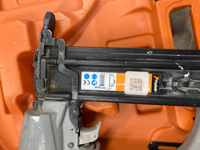 1214951-4 Dyckertpistol & handöverfräs - Hitachi/Paslode