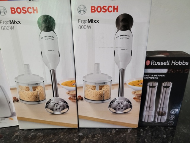 1222488-2 Bosch Kitchen Package