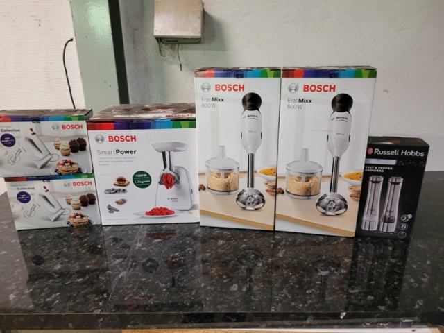 1222488-1 Bosch Kitchen Package