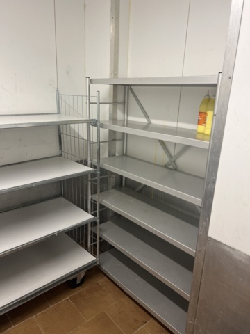 1178263-15 Shelves in cold room