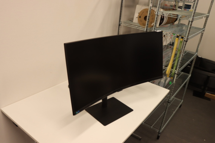 1173728-3 Curved screen Samsung 34 tum