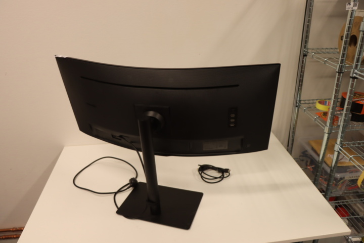 1173728-1 Curved screen Samsung 34 tum