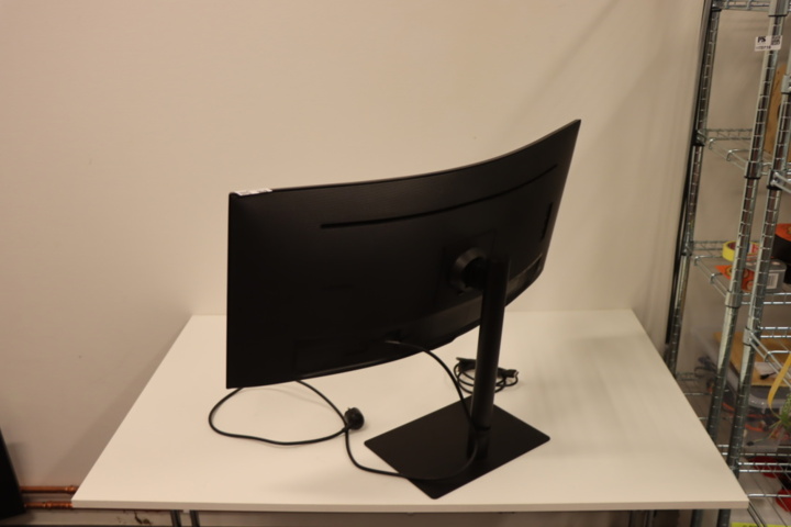 1173728-7 Curved screen Samsung 34 tum