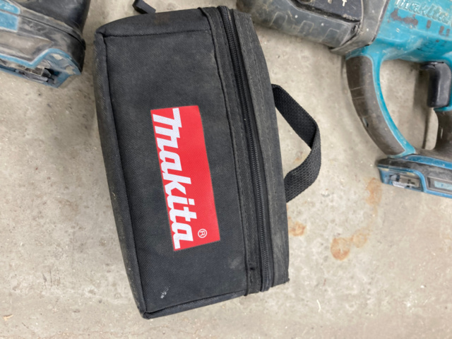 1214943-10 Stort lager med elhandverktyg/maskiner - Makita