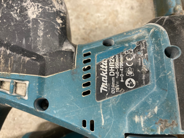 1214943-20 Stort lager med elhandverktyg/maskiner - Makita