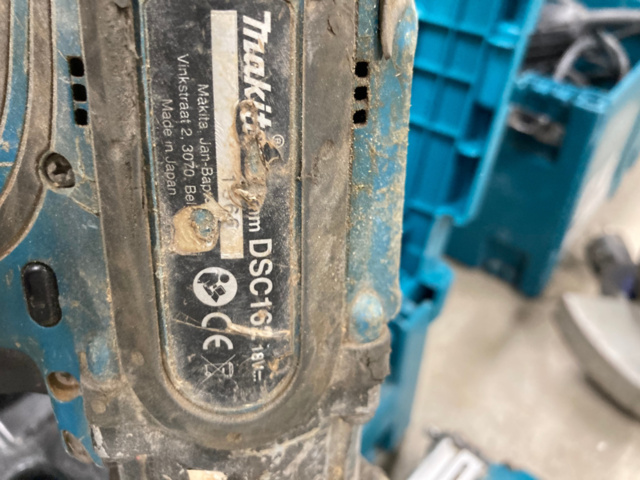 1214943-21 Stort lager med elhandverktyg/maskiner - Makita