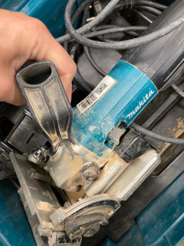 1214943-22 Stort lager med elhandverktyg/maskiner - Makita