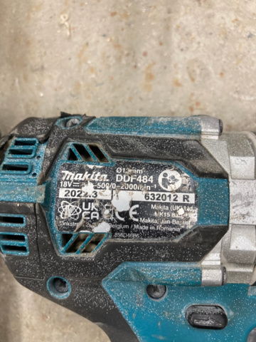 1214943-31 Stort lager med elhandverktyg/maskiner - Makita