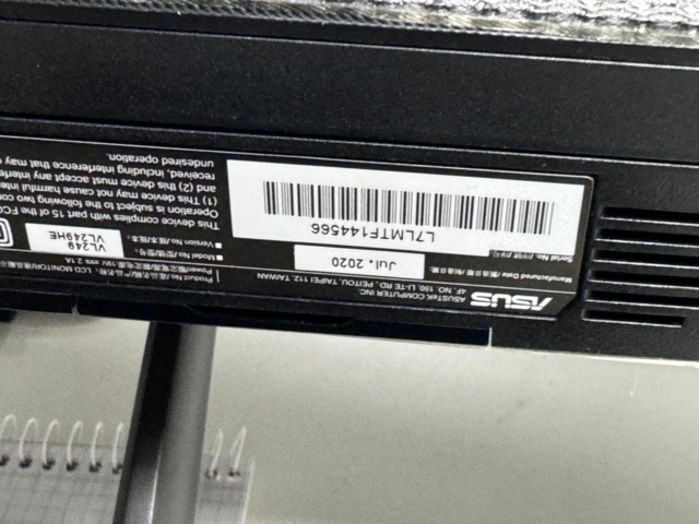 1219776-5 Workplace with computer and 2 screens