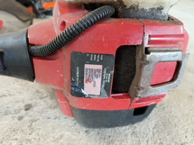 1129808-7 Grass Trimmer & Chainsaw Jonsered