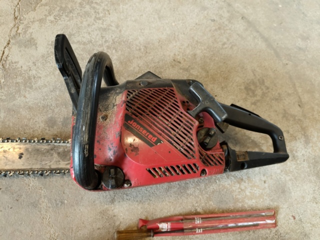 1129808-15 Grass Trimmer & Chainsaw Jonsered