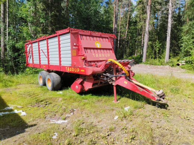 1129825-1 Self-loading trailer Taarup 1030