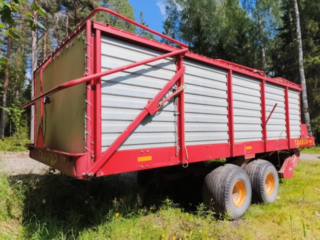 1129825-3 Self-loading trailer Taarup 1030