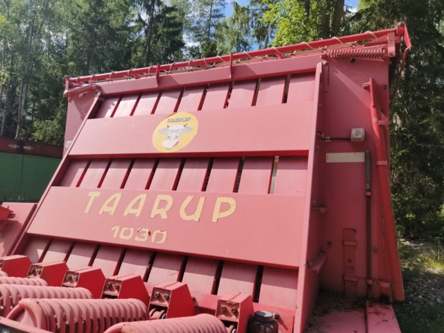 1129825-10 Self-loading trailer Taarup 1030