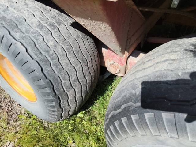 1129825-23 Self-loading trailer Taarup 1030