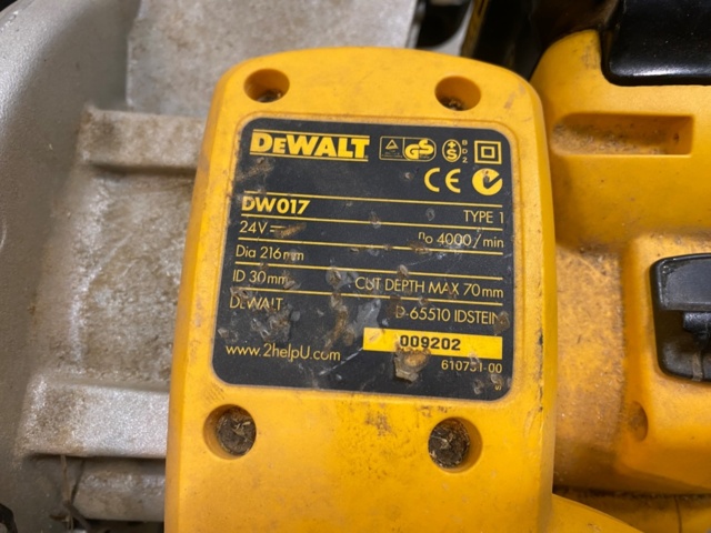 1231348-6 Miter saw DEWALT DW017