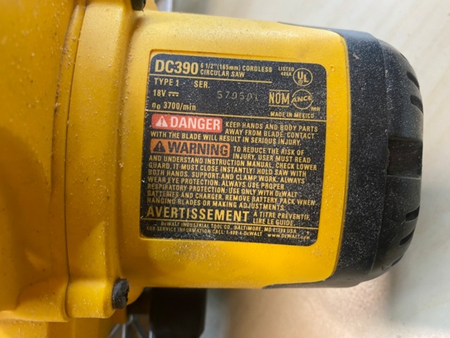 1231356-3 Circular saw DEWALT DC390