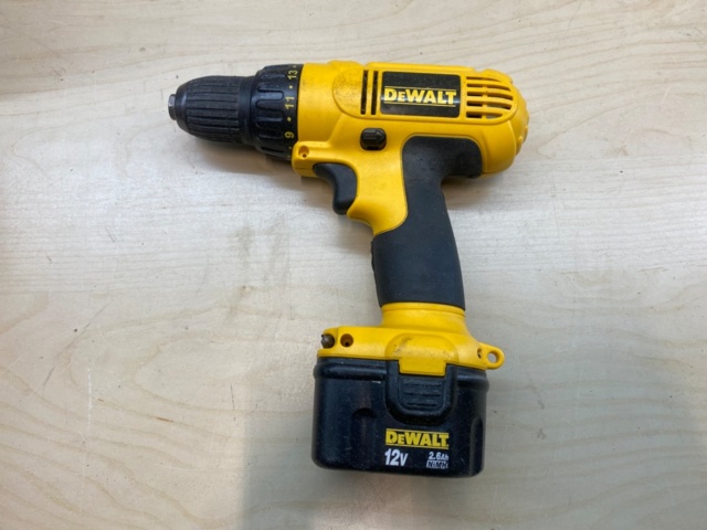 1231367-2 Screwdriver DEWALT DC727