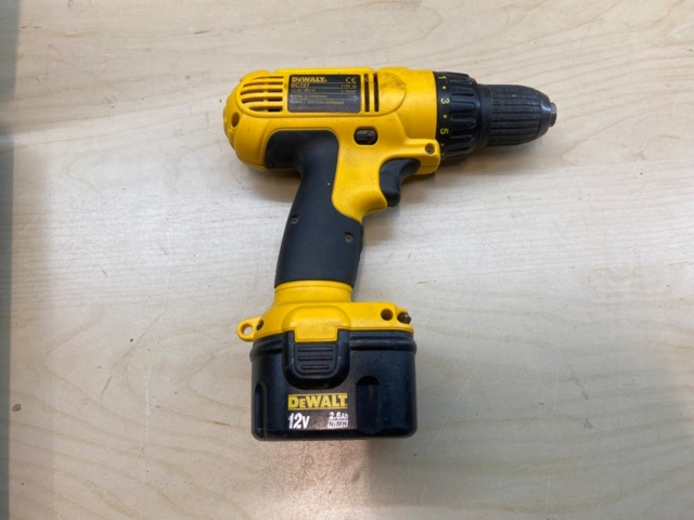 1231367-3 Screwdriver DEWALT DC727
