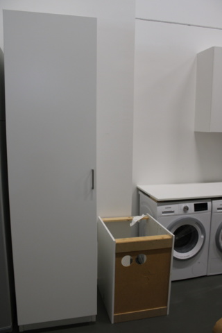 1224092-7 Washbasin with hob & mixer, washing machine & tumble dryer and more