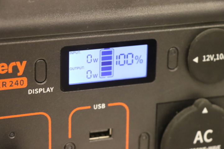 1173771-3 Jackery Explorer 240EU Portable Power Station