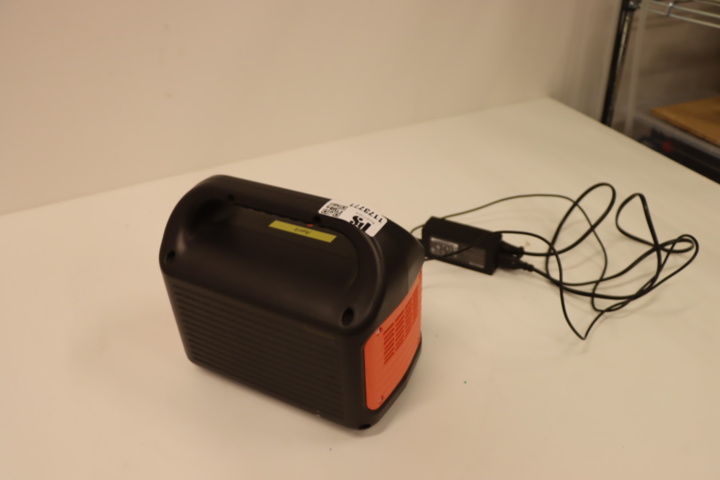 1173771-5 Jackery Explorer 240EU Portable Power Station