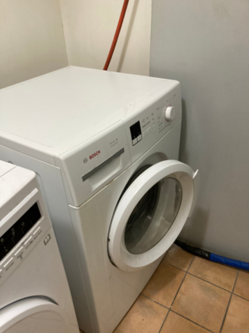 1200580-4 Bosch washing machine & Matsui tumble dryer