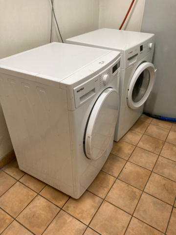 1200580-8 Bosch washing machine & Matsui tumble dryer