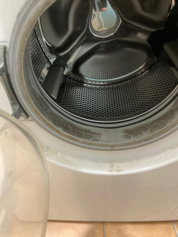 1200580-9 Bosch washing machine & Matsui tumble dryer