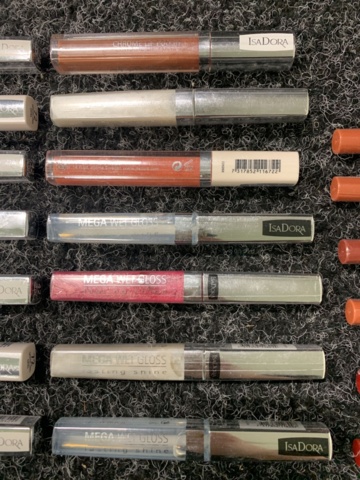 1232157-7 Sortiment med skönhetsprodukter Isadora