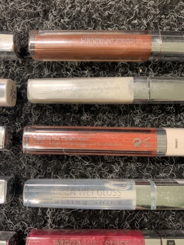 1232157-9 Sortiment med skönhetsprodukter Isadora