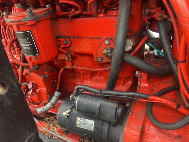 1122033-25 BELARUS MTZ 820 with loader TN 450P bucket