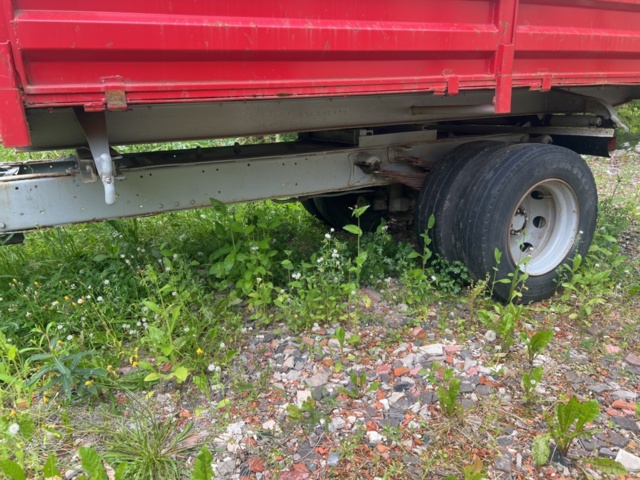 1122036-10 Tipper trailer for tractor