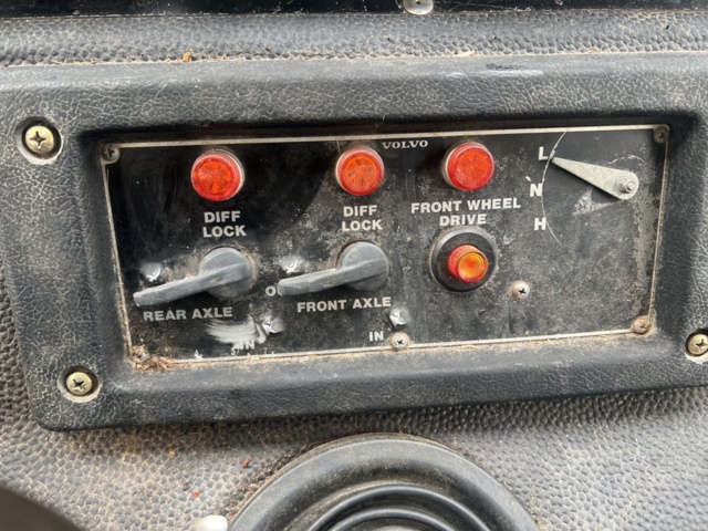 1122037-17 Volvo C303 3.0 4x4 Manual, 117hp, 1977