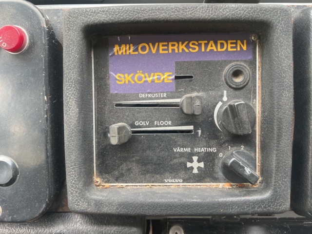 1122037-18 Volvo C303 3.0 4x4 Manual, 117hp, 1977